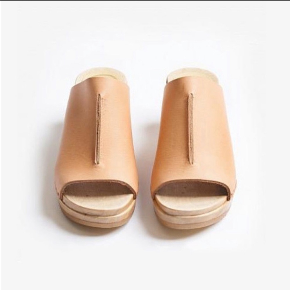 Size 7 No. 6 Front Seam Slide Open Toe Mid Wedge Clog Mule in Naked